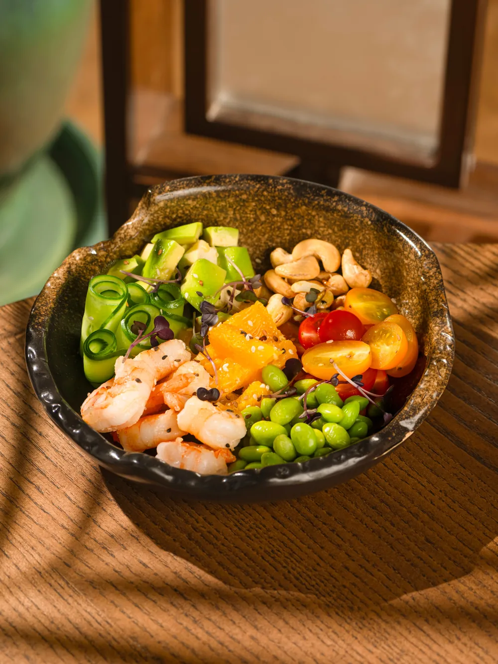Avokado və krevetli salat